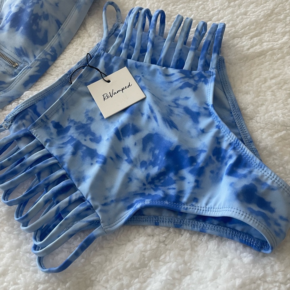 Bathing suit set - Picture 3 of 3